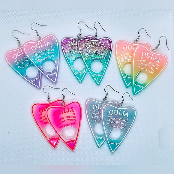 Planchette / Ouija Earrings! Hypo-Allergenic Hook Earrings - Picture 2 of 6